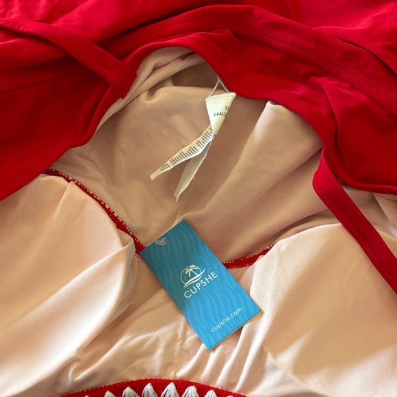 Cupshe Red and White Swimsuit size XL - Picture 9 of 10